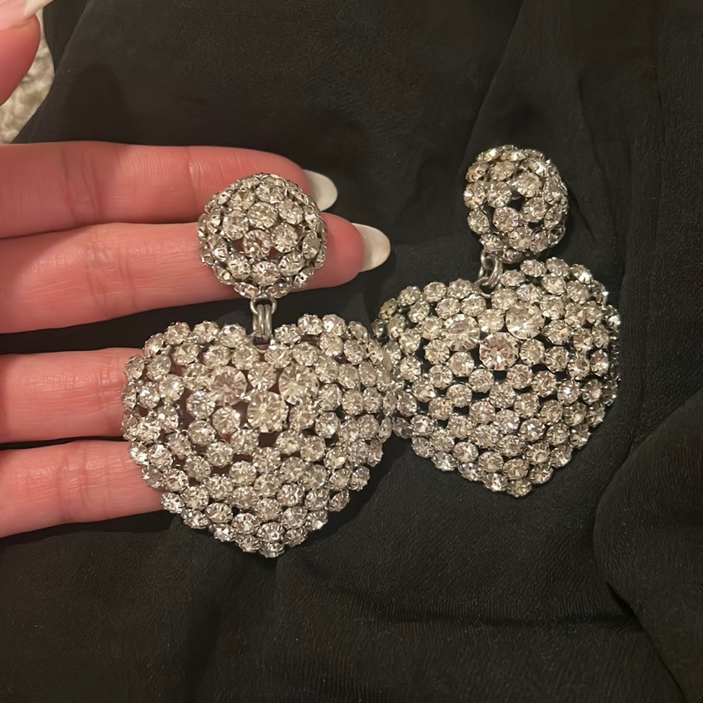 crystal heart earrings similar to Alessandra Rich